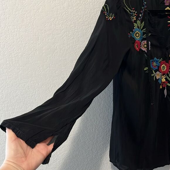JOHNNY WAS Black Long Sleeve Multicolored Floral Embroidered Top, Size XS - Picture 5 of 11